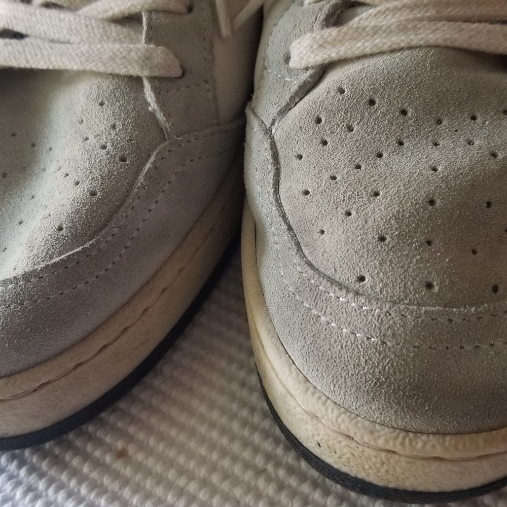Golden Goose Women's Cream and Gold Star Sneakers EURO 41= US 10.5 - Picture 3 of 12